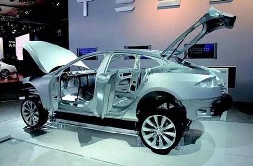 鋁制發(fā)動機(jī)，鋁制散熱器，全鋁車身